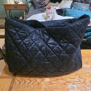 Elegant Black Quilted Women's Bag